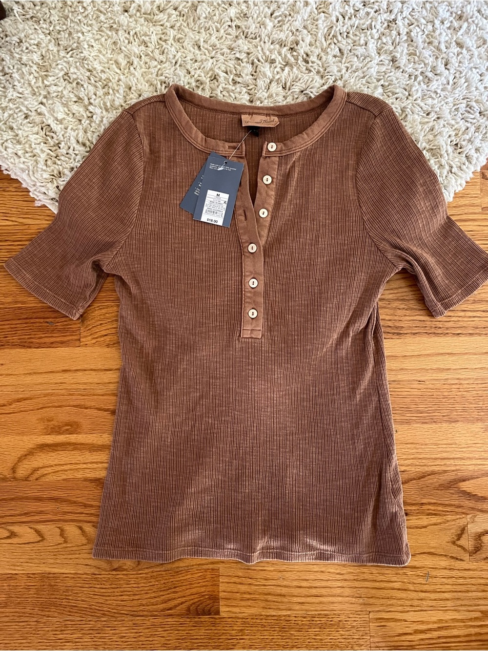 NWT Universal Threads Ribbed Henley Short Sleeve Top - Brown size M